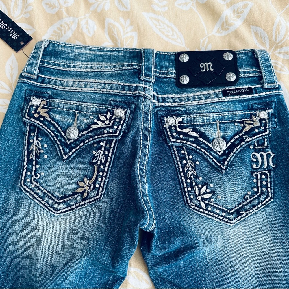 Miss Me Shorts 25